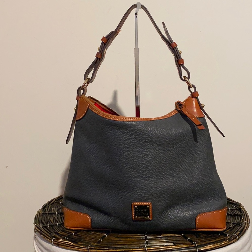 Dooney and Bourke Beautiful purse